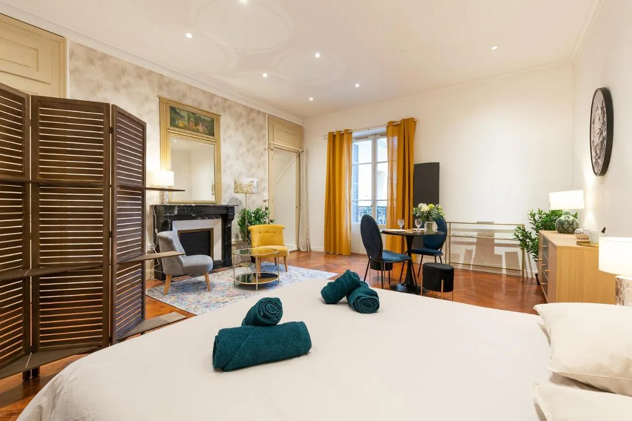 Apartment Ancien Palace Bernascon Vue Sur Lac Classe 3 Etoiles Aix-les-Bains