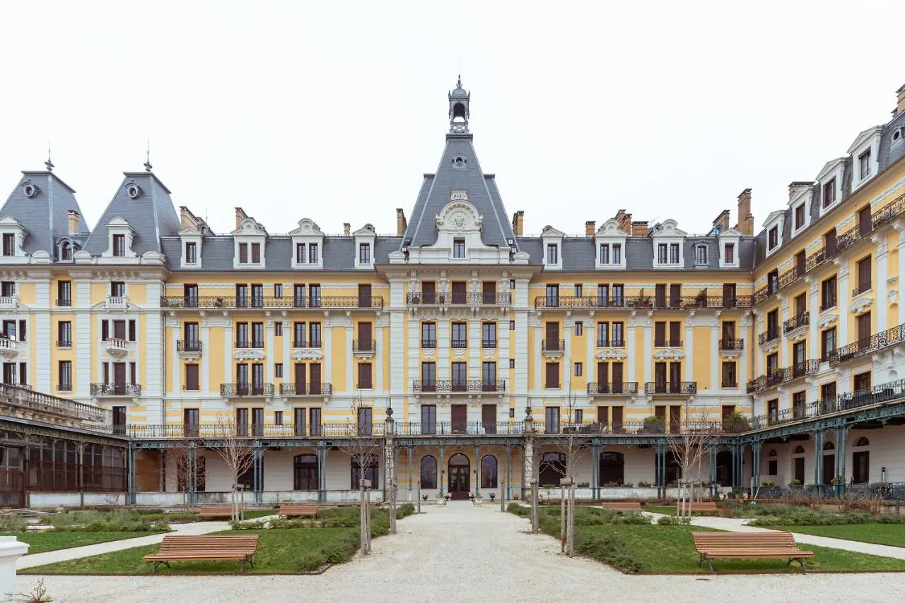 Apartment Ancien Palace Bernascon Vue Sur Lac Classe 3 Etoiles Aix-les-Bains