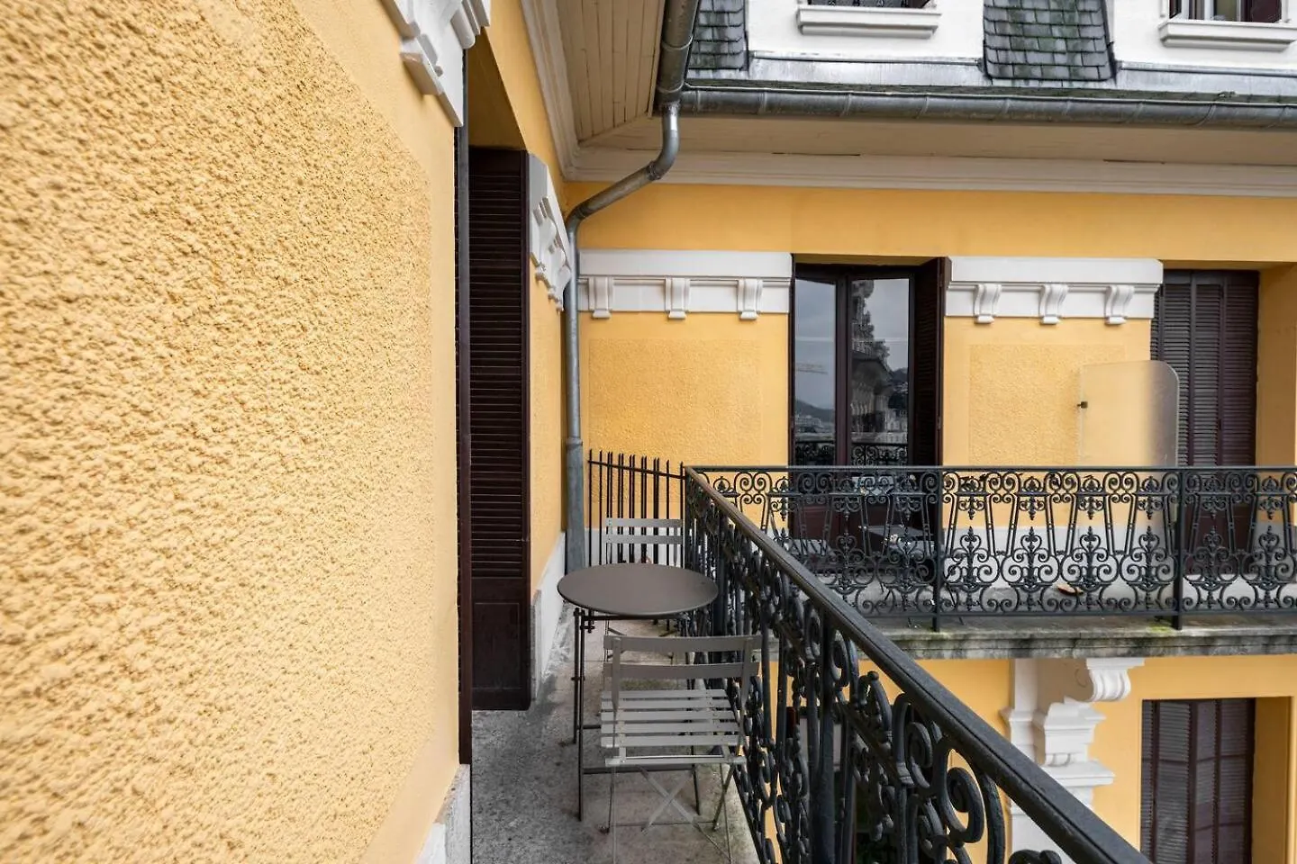 Apartment Ancien Palace Bernascon Vue Sur Lac Classe 3 Etoiles Aix-les-Bains